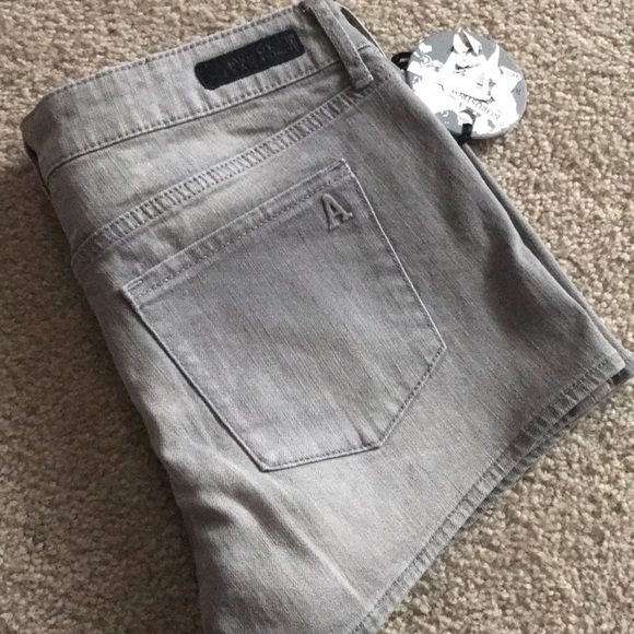Articles of Society Grey Jean Shorts (87)(*) - Picture 2 of 5